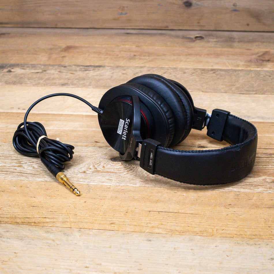 Focusrite Scarlett HP60 MKIII Studio Headphones