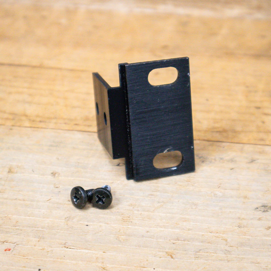 DBX Single Rack Ear for 163x/263x/363x/463x/563x Mount Bracket