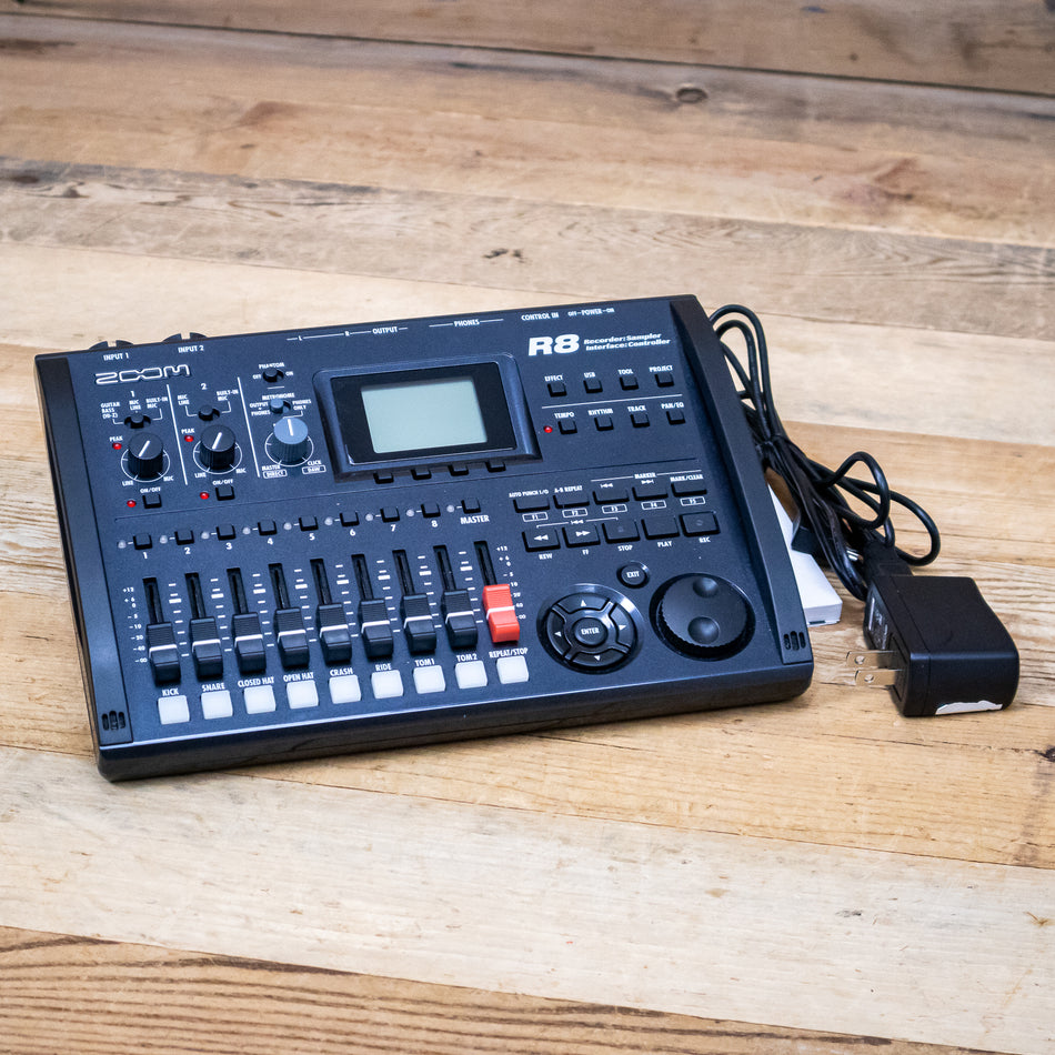 Zoom R8 (R-8) Digital Multitrack Recorder
