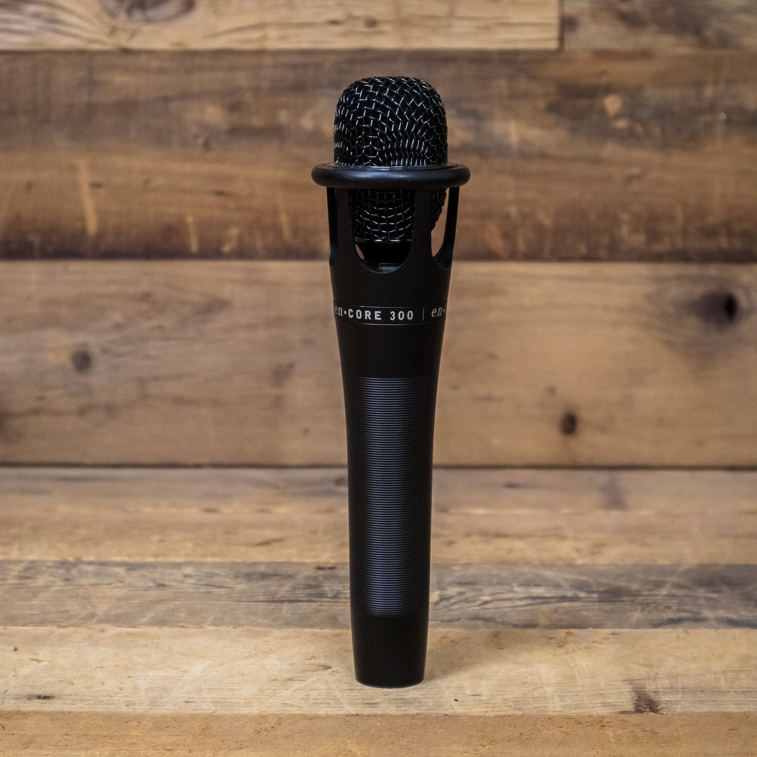 Blue Microphones enCore 300 Condenser Microphone, Black – Pixel