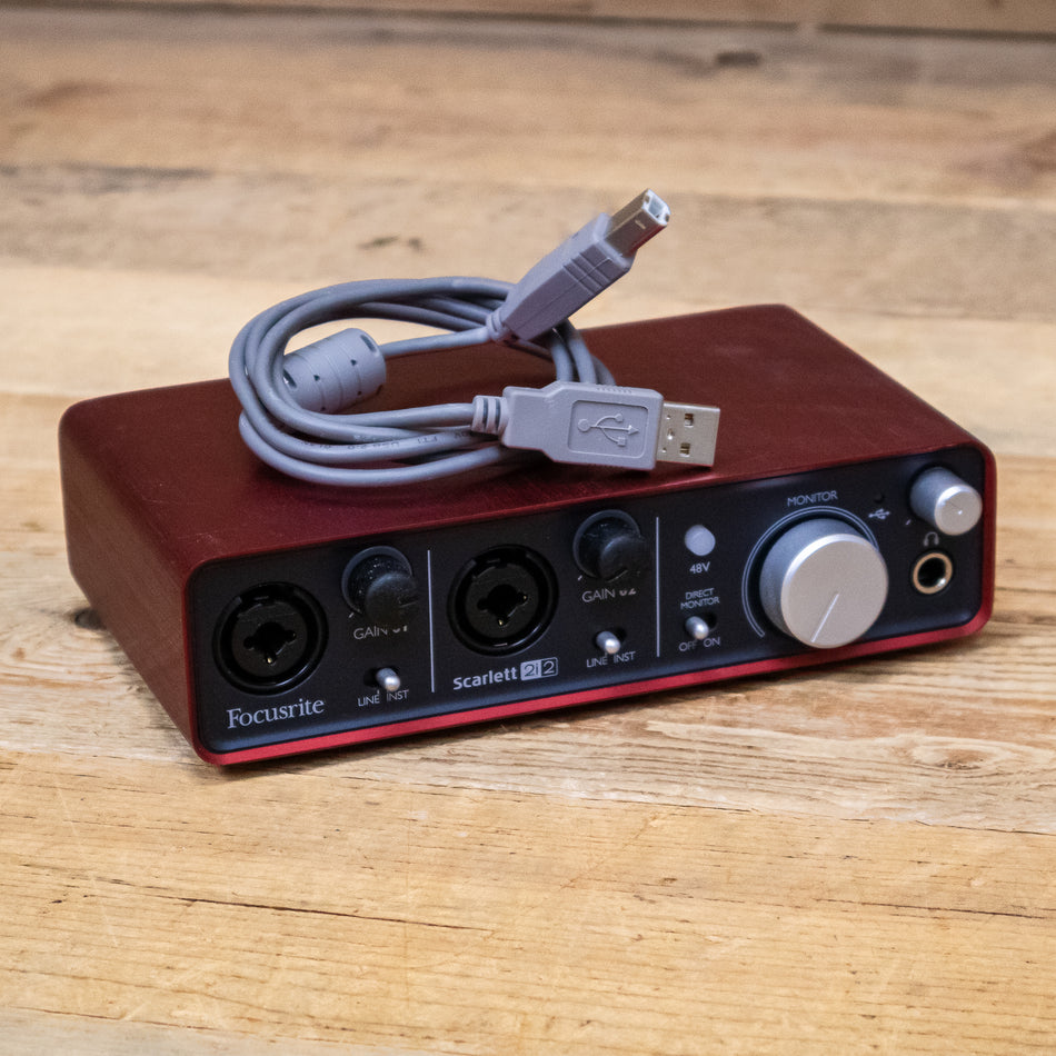Focusrite Scarlett 2i2 USB Audio Recording Interface