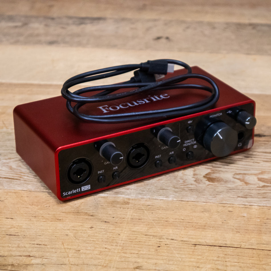 Focusrite Scarlett 2i2 (3rd Gen) USB Audio Interface