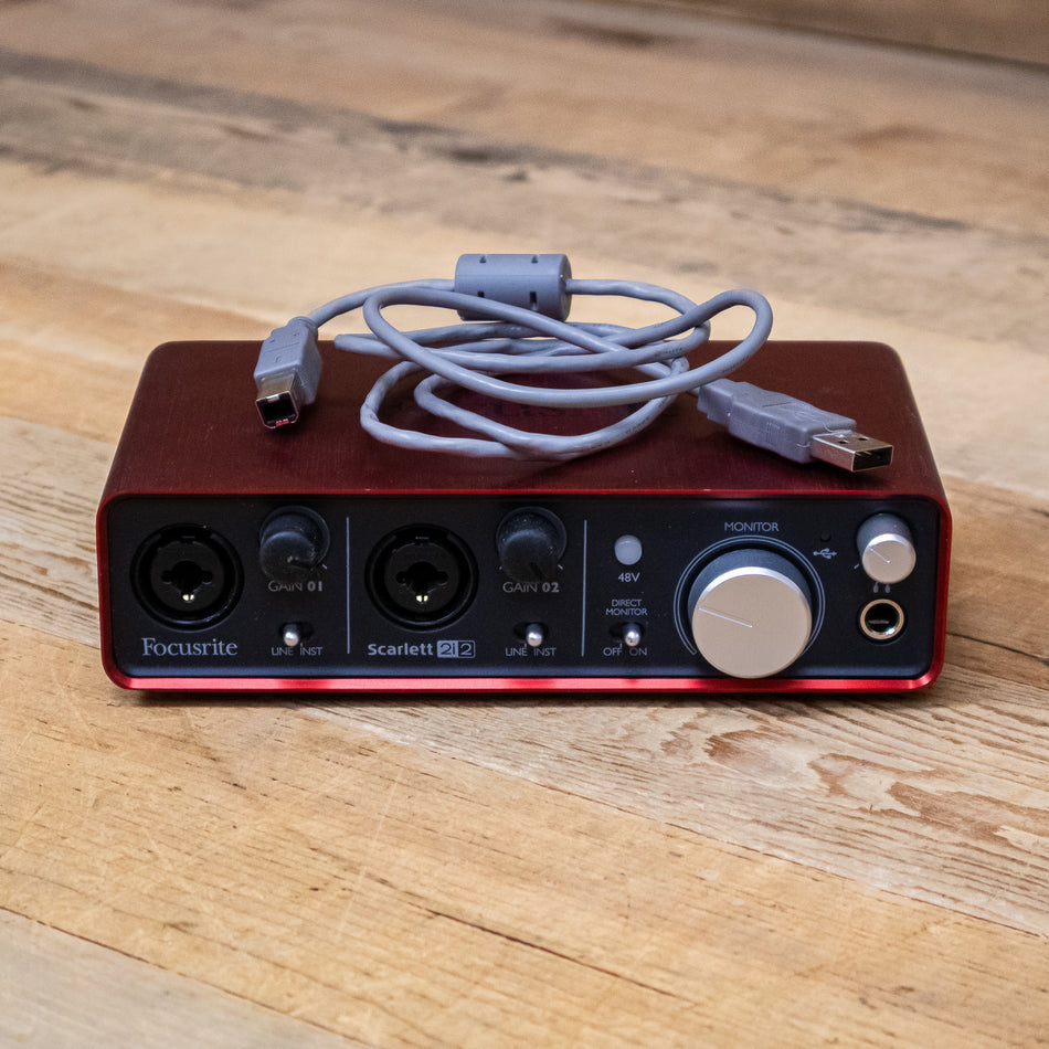 Focusrite Scarlett 2i2 USB Audio Recording Interface