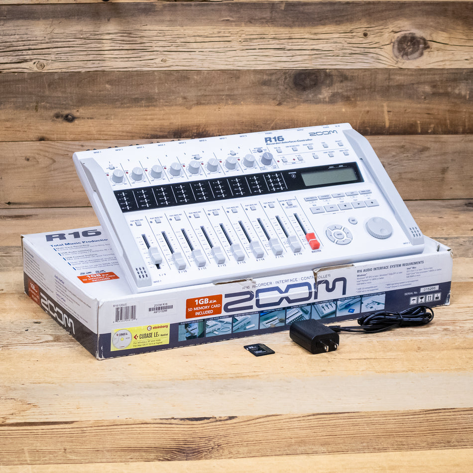 Zoom R16 (R-16) Digital Multitrack Recorder