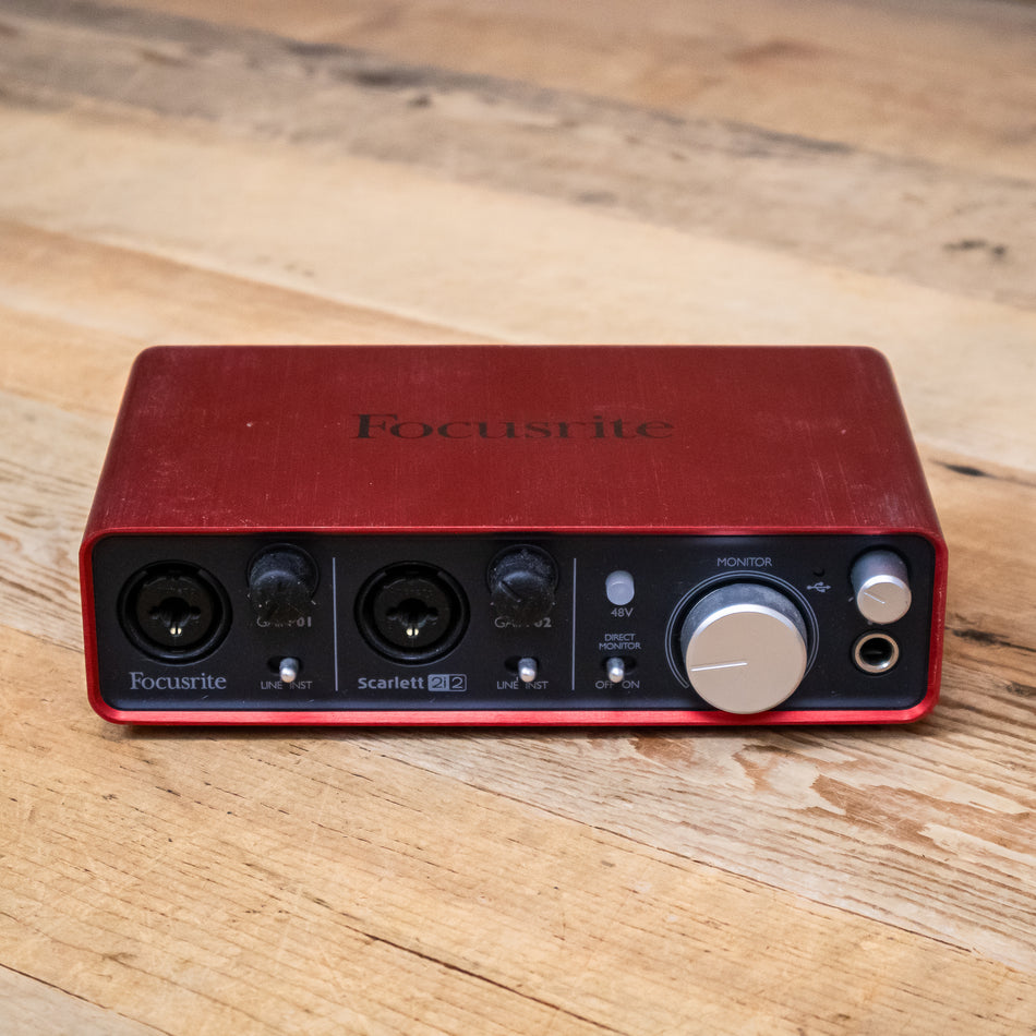 Focusrite Scarlett 2i2 USB Audio Recording Interface