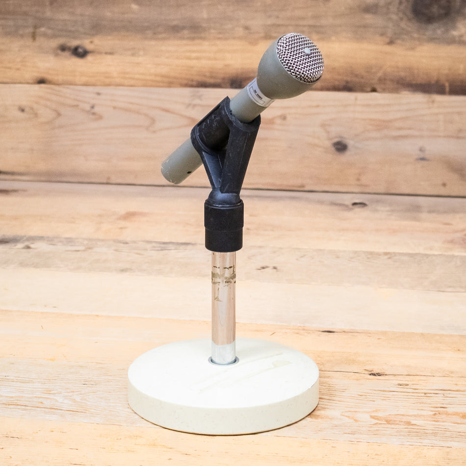 ElectroVoice 635A Dynamic Microphone with Stand