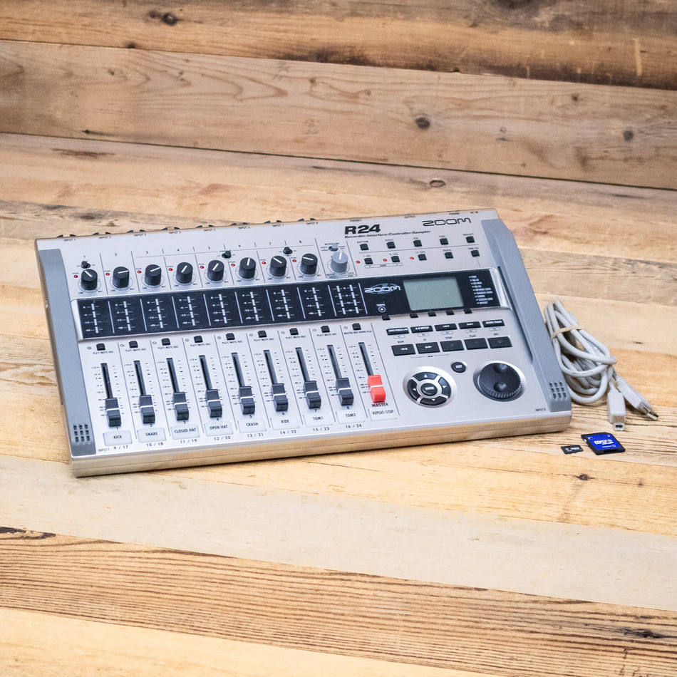 Zoom R24 (R-24) Digital Multitrack Recorder