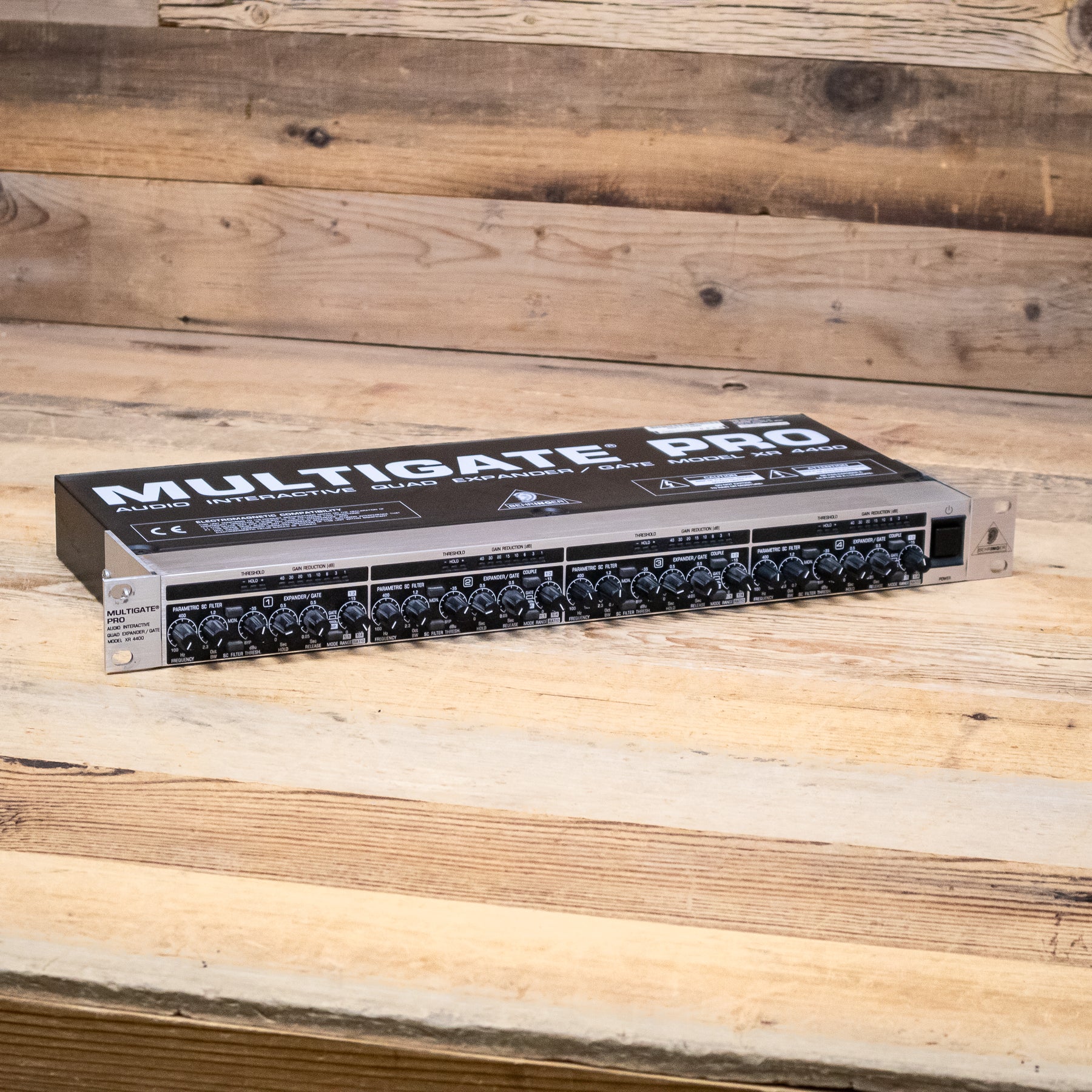 Behringer XR4400 Reference-Class 4-Channel Expander/Gate – Pixel