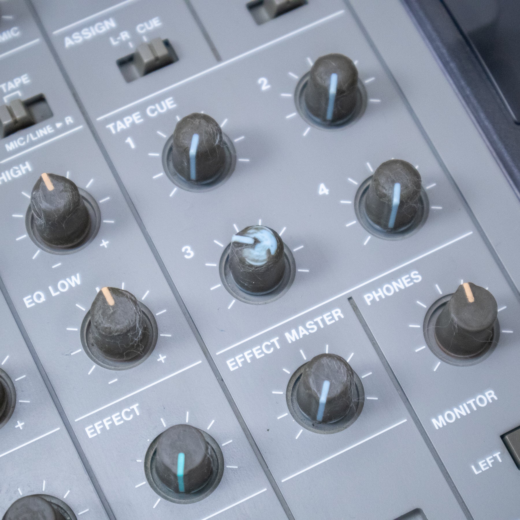Tascam 424 MK1 Portastudio 4-Track Analog Tape Cassette Recorder