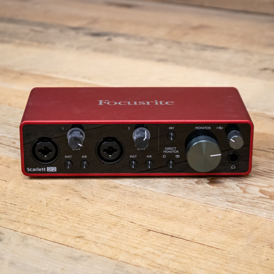 Focusrite Scarlett 2i2 (3rd Gen) USB Audio Interface