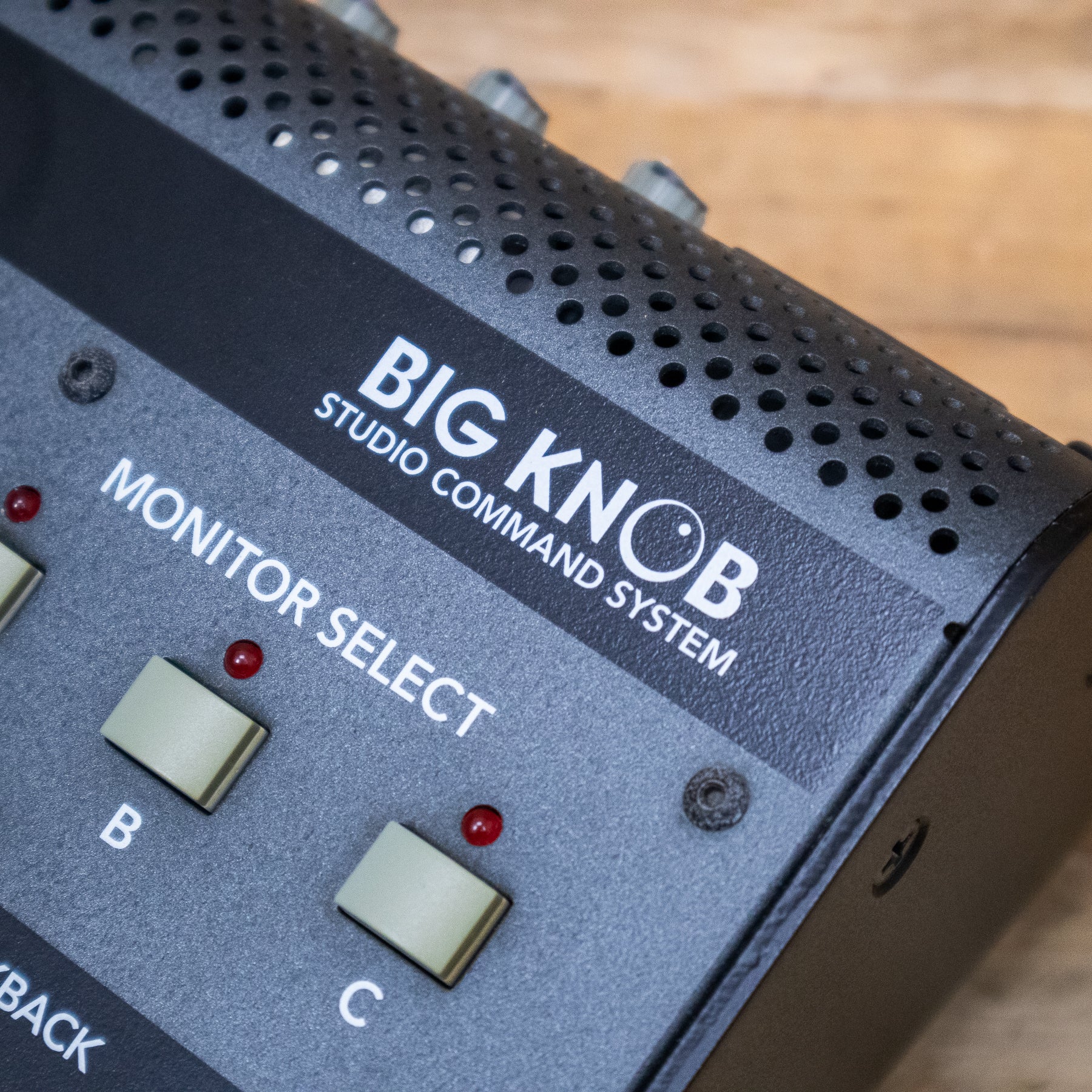 Mackie Big Knob Studio Command System – Pixel Pro Audio