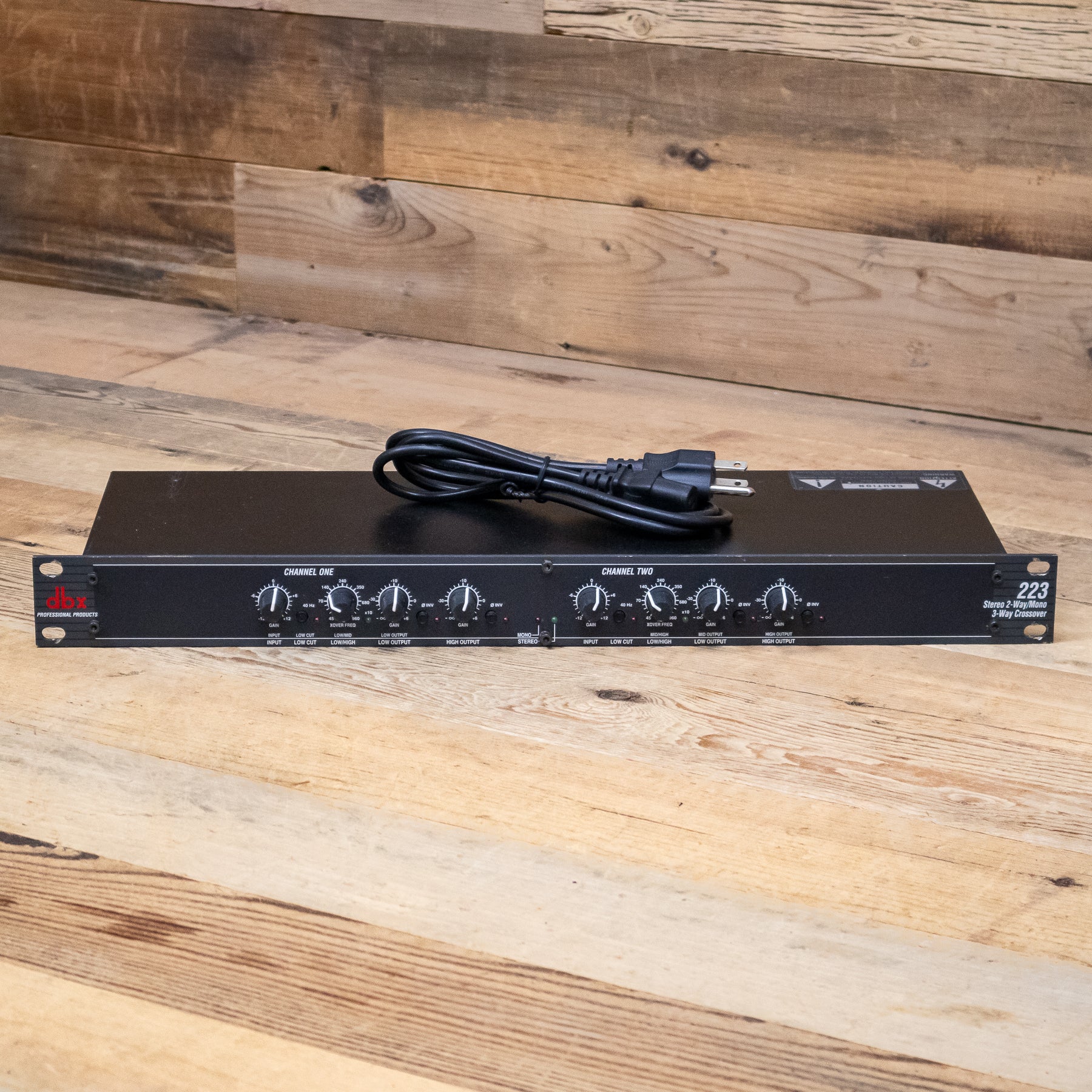 DBX 223 Stereo 2-Way / Mono 3-Way Crossover – Pixel Pro Audio