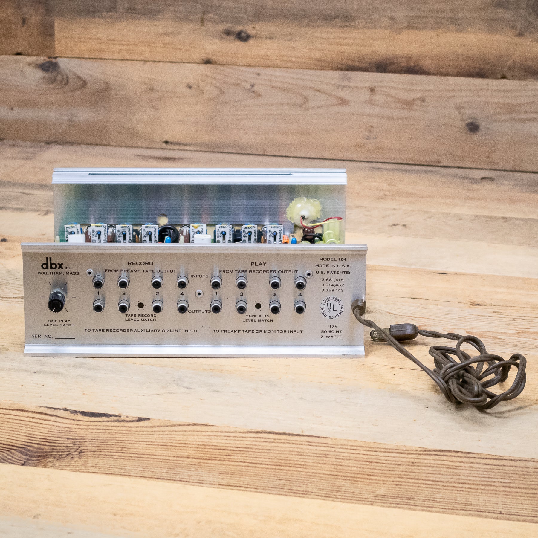 ■■dbx II 124 Noise Reduction System DBX II Model 124 4-Channel Noise Reduction System – Pixel Pro Audio