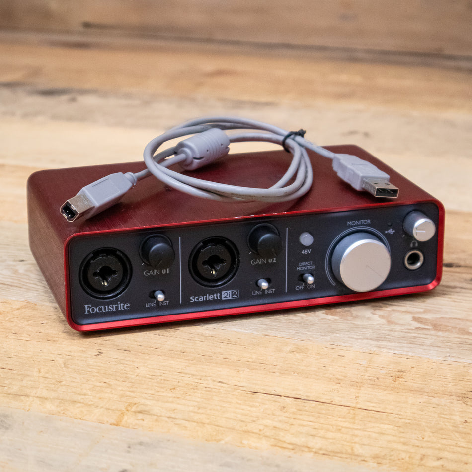 Focusrite Scarlett 2i2 USB Audio Recording Interface
