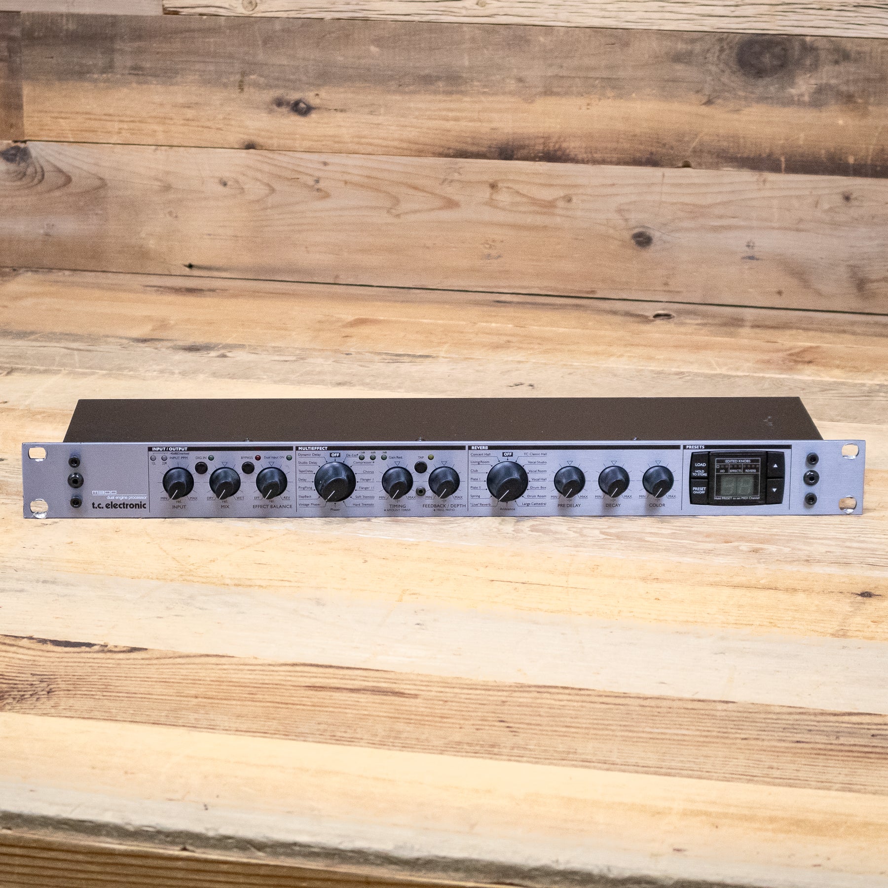 tc electronic m300 中古品 TC Electronic M300 Dual-Engine Multi-Effects Rack Processor