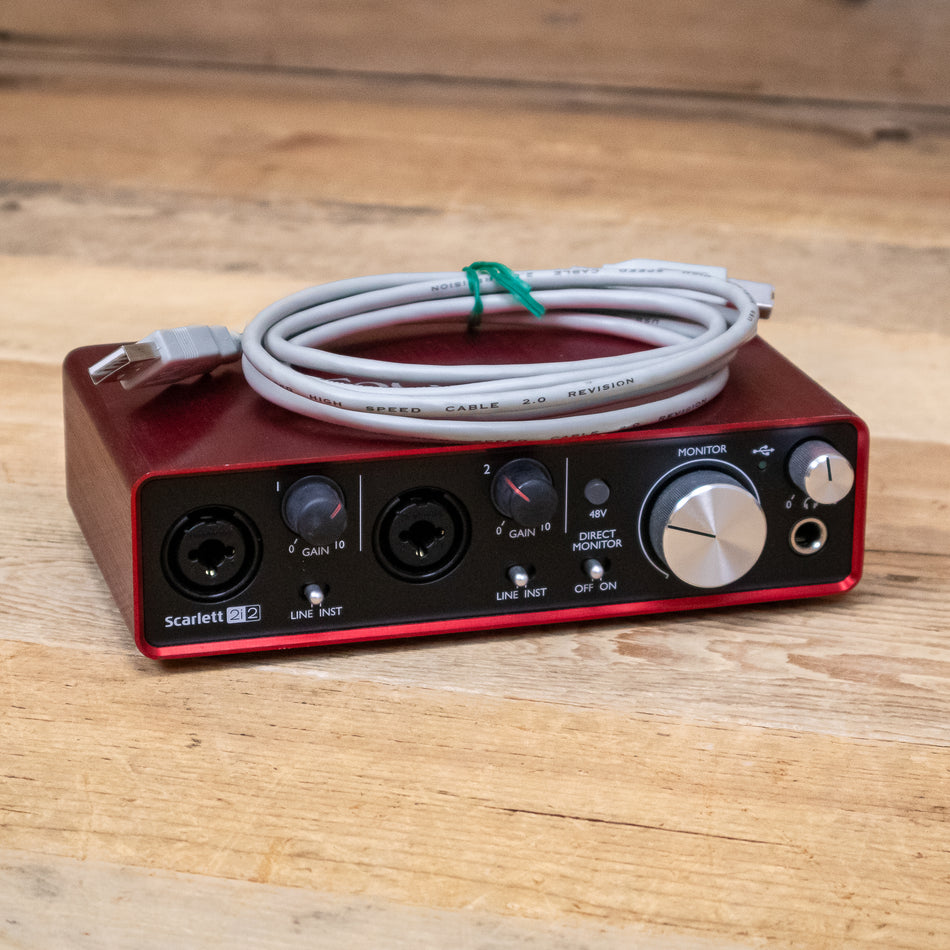 Focusrite Scarlett 2i2 (2nd Gen) USB Audio Interface