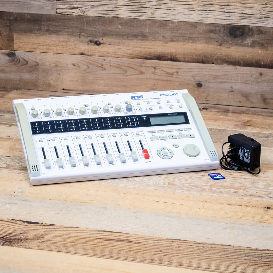 Zoom R16 (R-16) Digital Multitrack Recorder