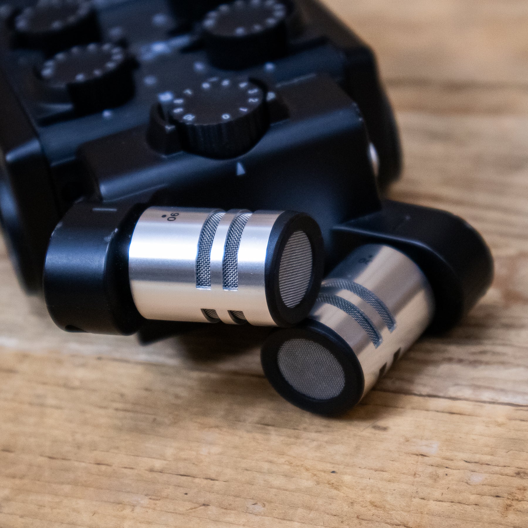 Zoom H6 All Black Handy Recorder with XY Capsule – Pixel Pro Audio