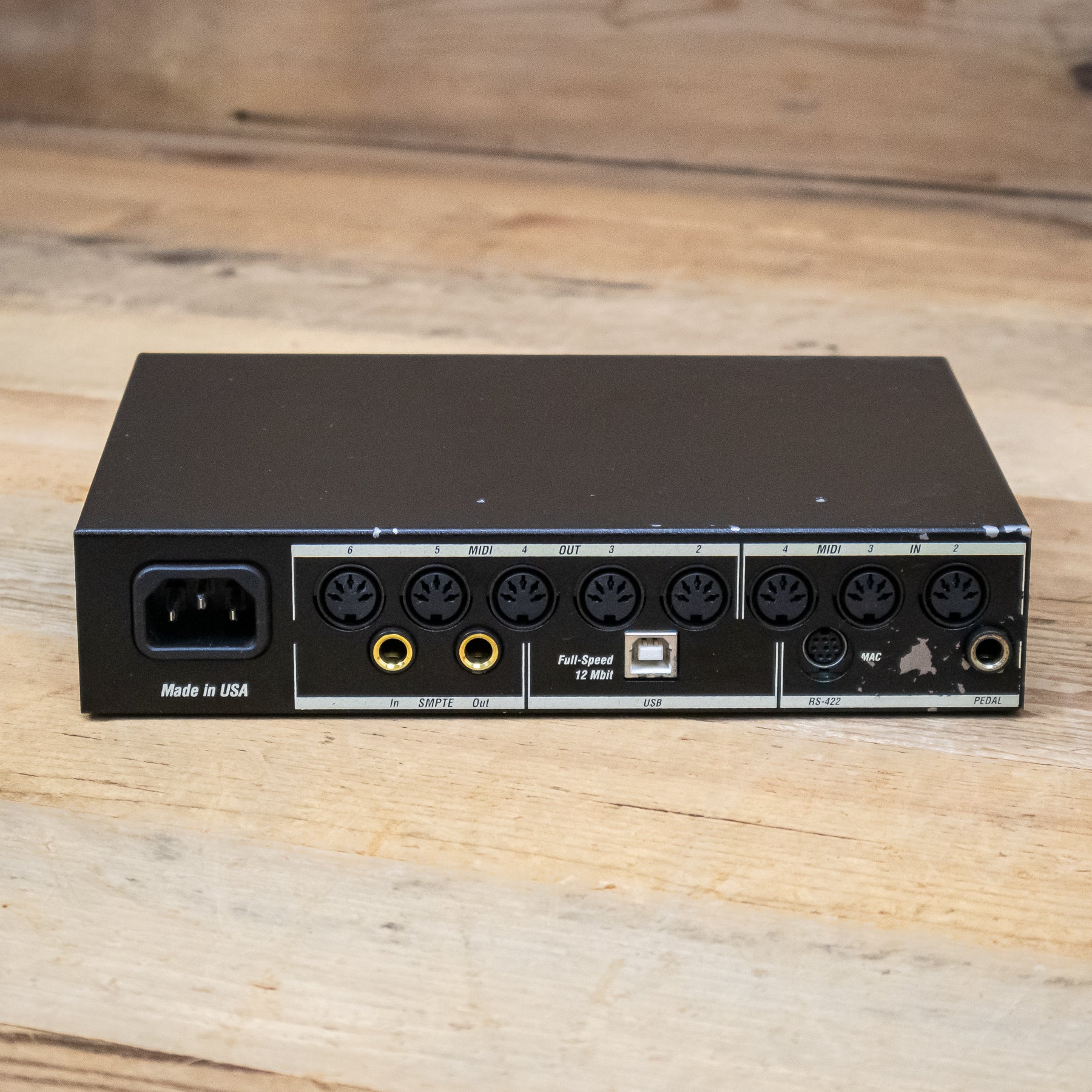 MOTU Micro Express 4x6 USB Bus-Powered MIDI Interface – Pixel Pro