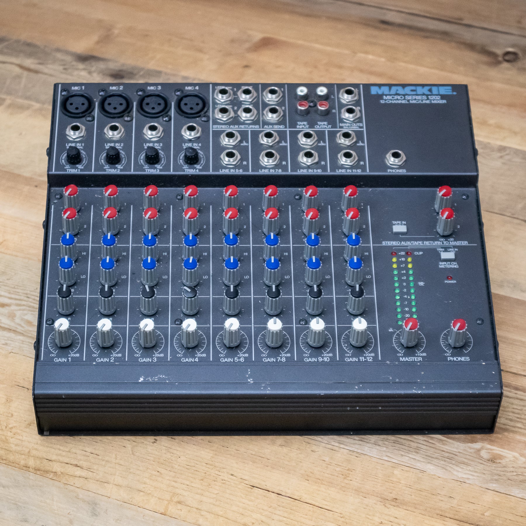 Mackie 1202 Micro Series Compact 12-Channel Mixer with Minor Issue