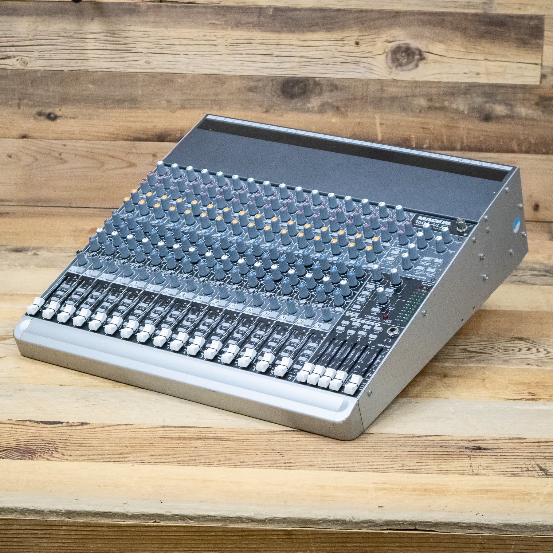Mackie 1604 VLZ3 16-Channel Mixer – Pixel Pro Audio