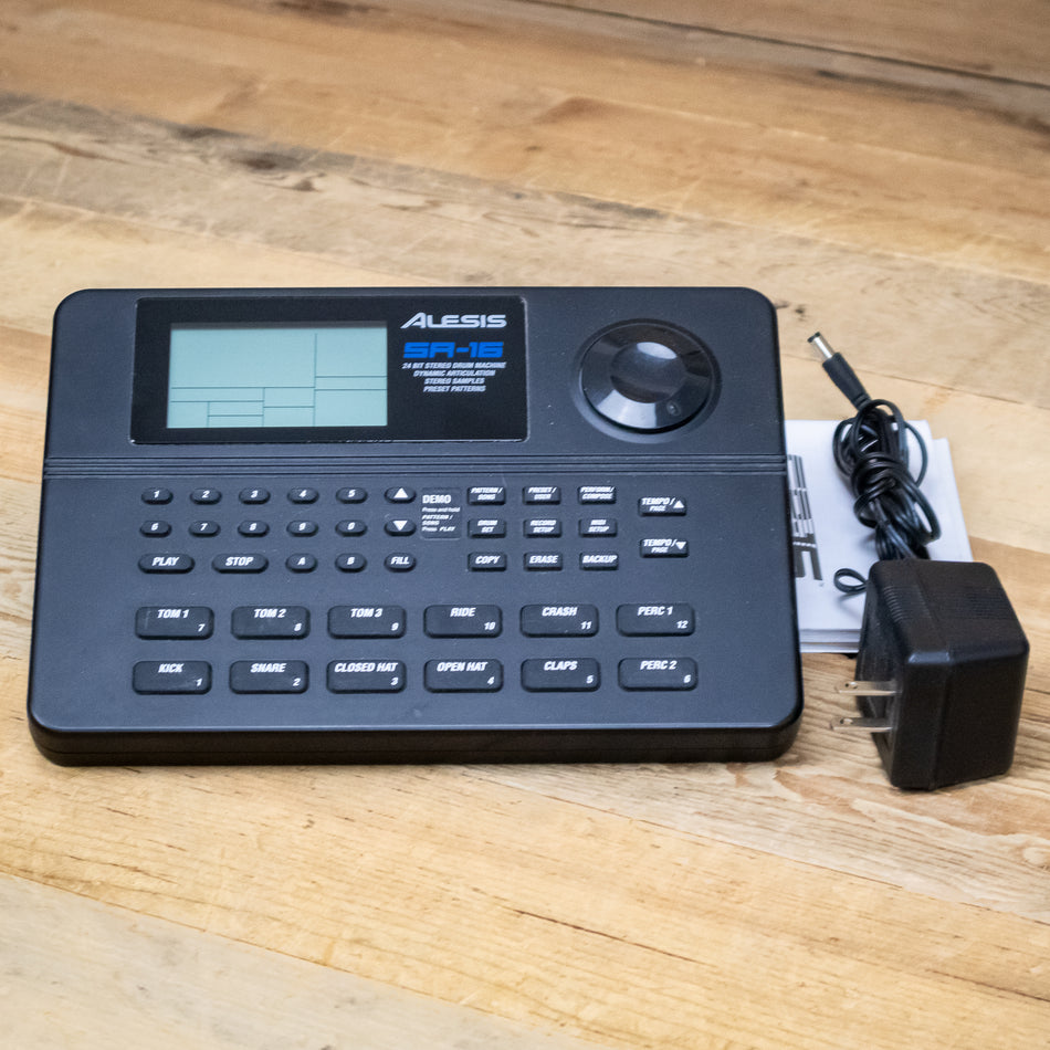 Alesis SR-16 (SR16) Classic Drum Machine