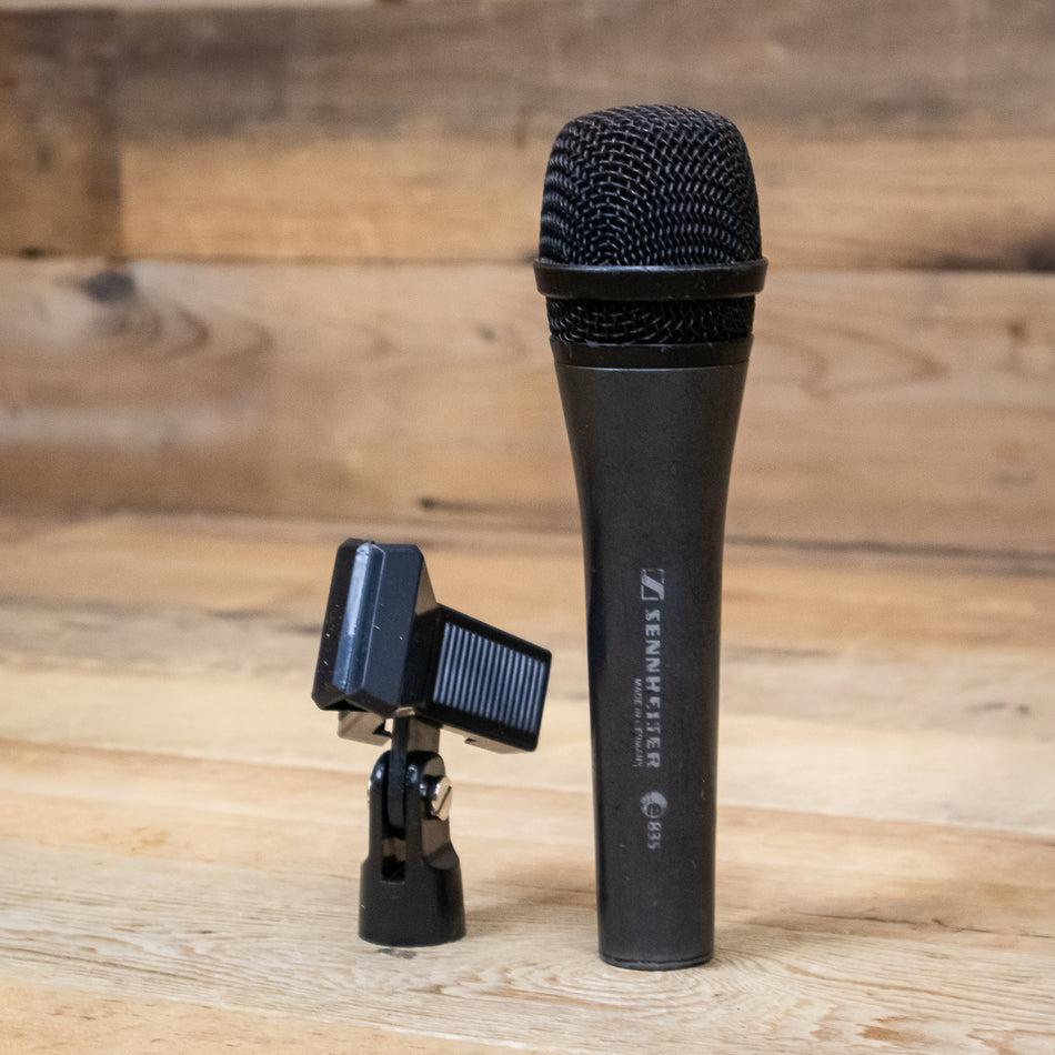 Sennheiser E835 Dynamic Vocal Microphone