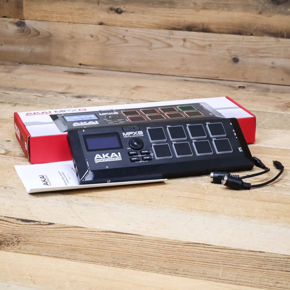 Akai MPX8 Mobile SD Sample Pad Controller