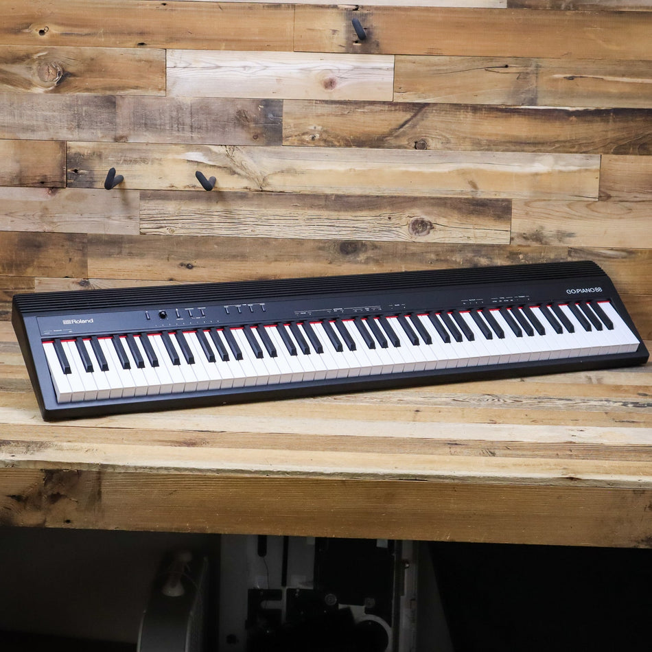 B-Stock Roland GO:PIANO88 Full-Size 88-Key Digital Piano