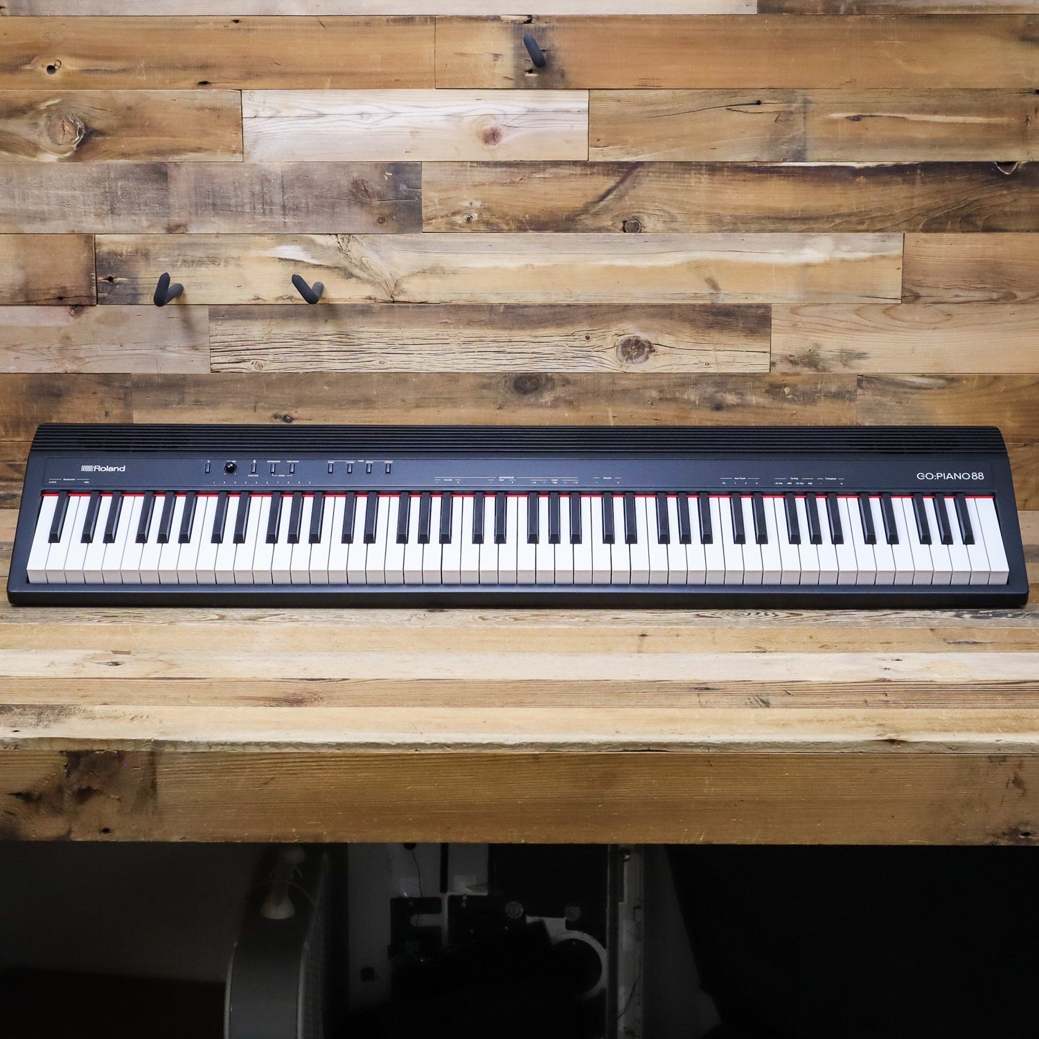 B-Stock Roland GO:PIANO88 Full-Size 88-Key Digital Piano – Pixel
