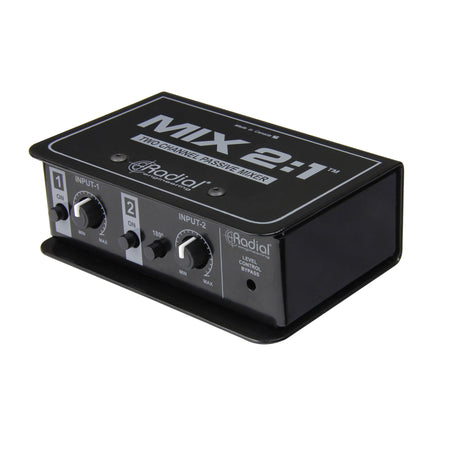 Radial Engineering MIX 2:1 2-Channel Passive Mixer bundle with Three XLR Cables